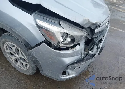 2019 Subaru Forester Premium z USA, uszkodzony, nr VIN JF2SKAEC5KH544396